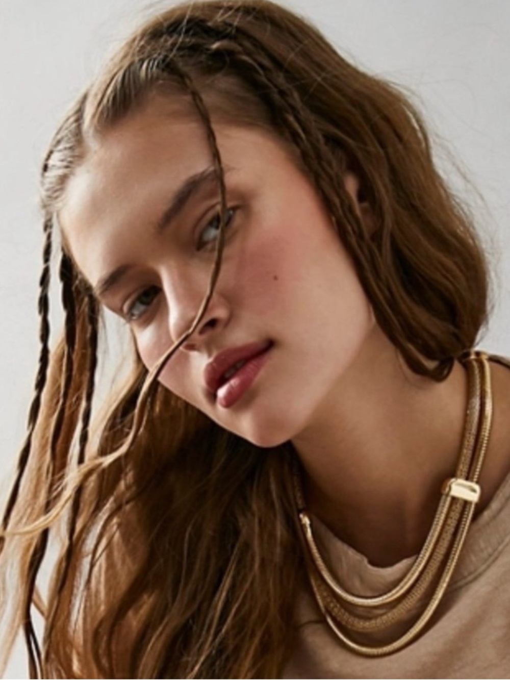 FREE PEOPLE three stand laying Gold Multi-Strand chunky slinky choker Necklace